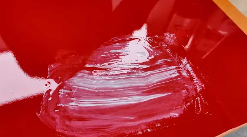 Lösemitteltest mit Nitroverdünnung