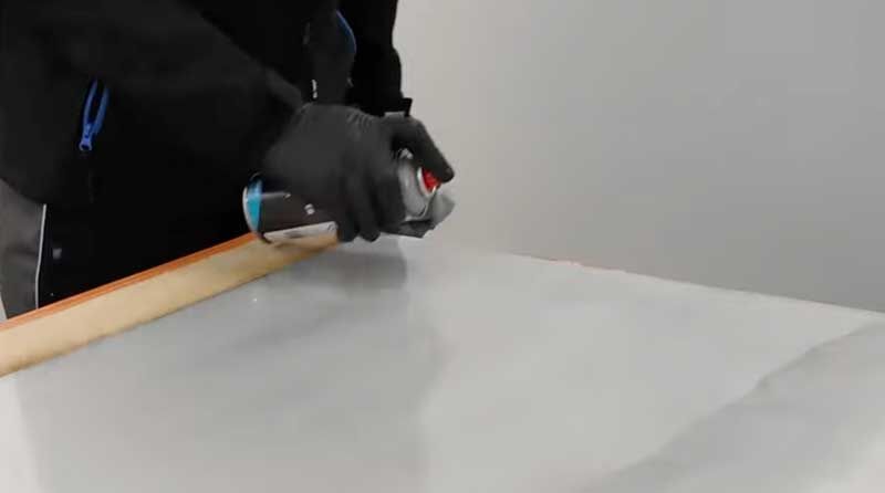 Stahlblech mit Silikonentferner reinigen