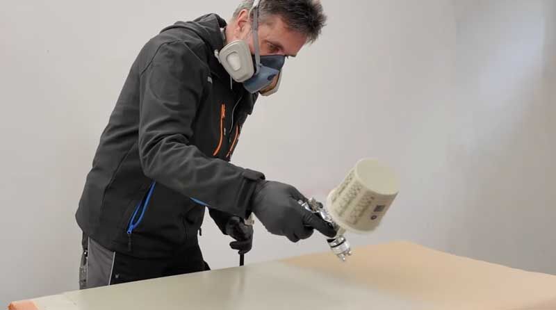 Aluminium grundieren mit Lackierpistole